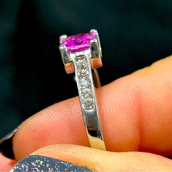 Pink Sapphire Ring - Picture 4 of 6